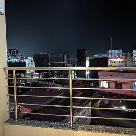 Hotel Binapani Deluxe 1 タラピス エクステリア 写真